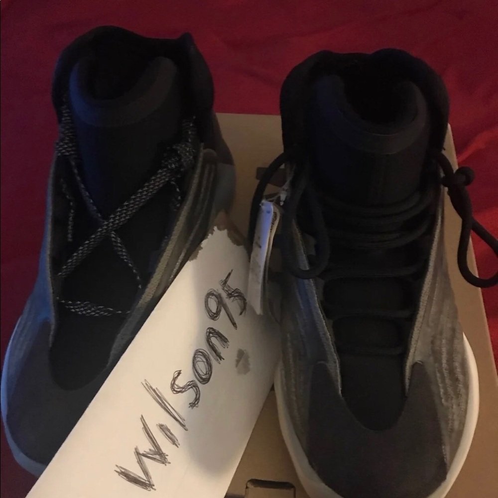 Adidas Yeezy Barium QTMN